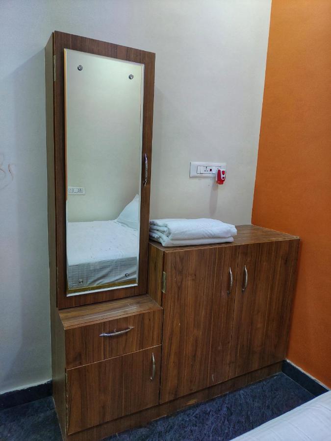 Vijayanagara Home Stay Hampi Eksteriør bilde